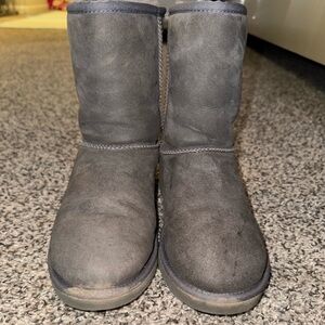Big kids short classic Ugg